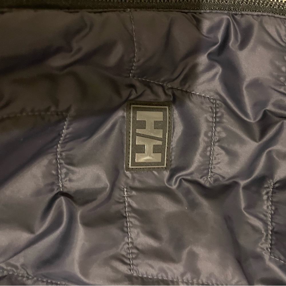 Reversible - Picture 3 of 4